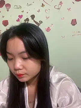 Snapshot of Maeve2k5 chatting on 12.27.24 Maeve2k5 online show from 12.27.24