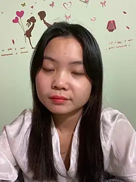 Snapshot of Maeve2k5 chatting on 12.27.24 Maeve2k5 online show from 12.27.24