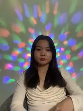 Snapshot of Maeve2k5 chatting on 12.29.24 Maeve2k5 online show from 12.29.24