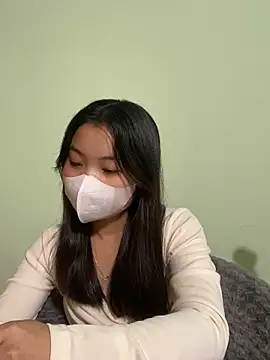 Snapshot of Maeve2k5 chatting on 12.29.24 Maeve2k5 online show from 12.29.24