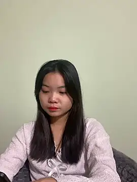 Snapshot of Maeve2k5 chatting on 01.01.25 Maeve2k5 online show from 01.01.25