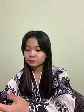 Snapshot of Maeve2k5 chatting on 01.03.25 Maeve2k5 online show from 01.03.25