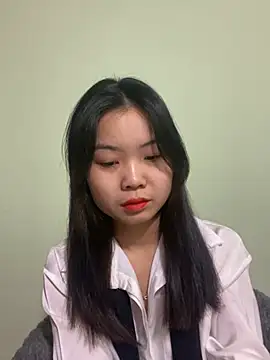 Snapshot of Maeve2k5 chatting on 01.08.25 Maeve2k5 online show from 01.08.25