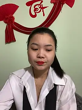 Snapshot of Maeve2k5 chatting on 01.13.25 Maeve2k5 online show from 01.13.25