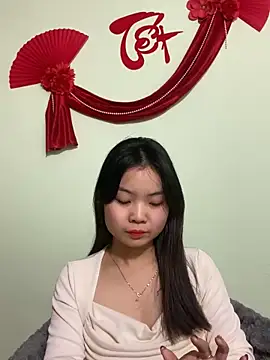 Snapshot of Maeve2k5 chatting on 01.14.25 Maeve2k5 online show from 01.14.25