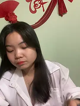 Snapshot of Maeve2k5 chatting on 01.22.25 Maeve2k5 online show from 01.22.25