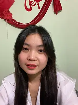 Snapshot of Maeve2k5 chatting on 01.28.25 Maeve2k5 online show from 01.28.25