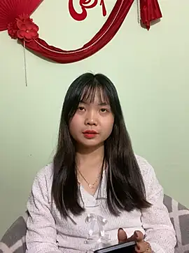 Snapshot of Maeve2k5 chatting on 02.17.25 Maeve2k5 online show from 02.17.25