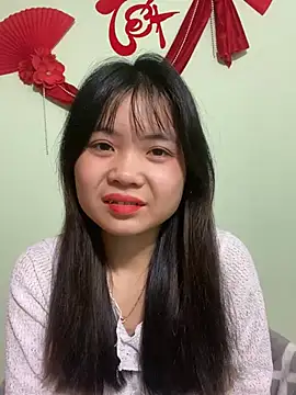 Snapshot of Maeve2k5 chatting on 02.25.25 Maeve2k5 online show from 02.25.25