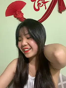 Snapshot of Maeve2k5 chatting on 03.01.25 Maeve2k5 online show from 03.01.25