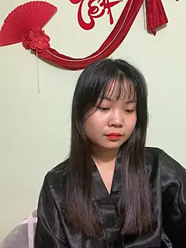 Snapshot of Maeve2k5 chatting on 03.04.25 Maeve2k5 online show from 03.04.25