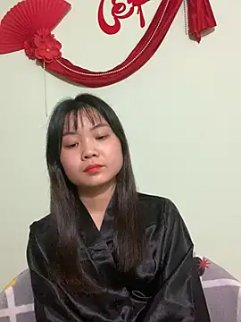 Snapshot of Maeve2k5 chatting on 03.04.25 Maeve2k5 online show from 03.04.25