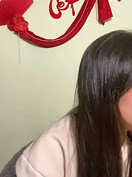 Snapshot of Maeve2k5 chatting on 03.08.25 Maeve2k5 online show from 03.08.25