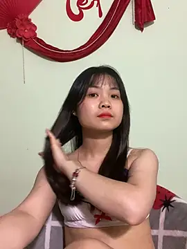 Snapshot of Maeve2k5 chatting on 03.16.25 Maeve2k5 online show from 03.16.25