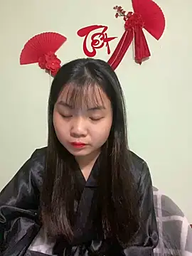 Snapshot of Maeve2k5 chatting on 03.17.25 Maeve2k5 online show from 03.17.25