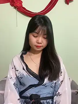 Snapshot of Maeve2k5 chatting on 03.21.25 Maeve2k5 online show from 03.21.25