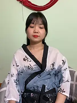 Snapshot of Maeve2k5 chatting on 03.21.25 Maeve2k5 online show from 03.21.25