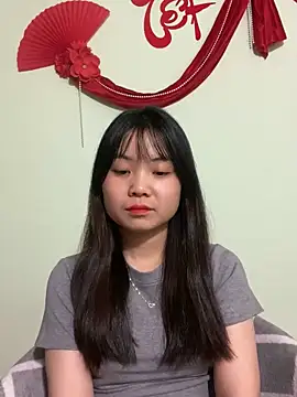 Snapshot of Maeve2k5 chatting on 03.21.25 Maeve2k5 online show from 03.21.25