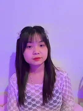 Snapshot of Maeve2k5 chatting on 09.12.25 Maeve2k5 online show from 09.12.25