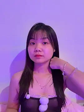 Snapshot of Maeve2k5 chatting on 09.13.25 Maeve2k5 online show from 09.13.25