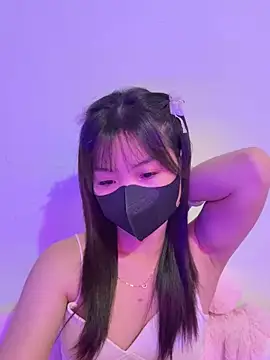 Snapshot of Maeve2k5 chatting on 09.15.25 Maeve2k5 online show from 09.15.25