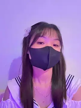 Snapshot of Maeve2k5 chatting on 09.16.25 Maeve2k5 online show from 09.16.25