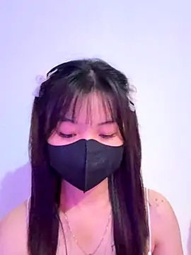 Snapshot of Maeve2k5 chatting on 09.23.25 Maeve2k5 online show from 09.23.25