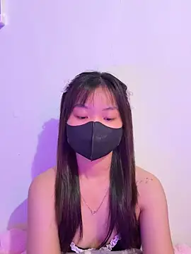 Snapshot of Maeve2k5 chatting on 09.25.25 Maeve2k5 online show from 09.25.25