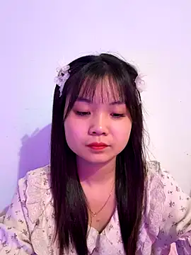 Snapshot of Maeve2k5 chatting on 09.27.25 Maeve2k5 online show from 09.27.25