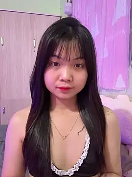 Snapshot of Maeve2k5 chatting on 10.27.25 Maeve2k5 online show from 10.27.25