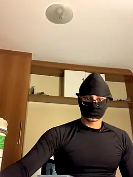 Snapshot of Eggsyapel chatting on 11.17.25 Eggsyapel online show from 11.17.25