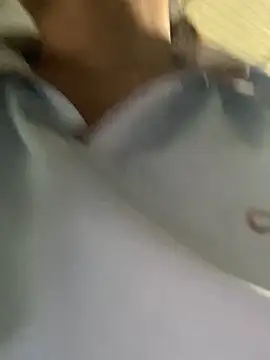 Snapshot of Linaannn chatting on 10.17.25 Linaannn online show from 10.17.25