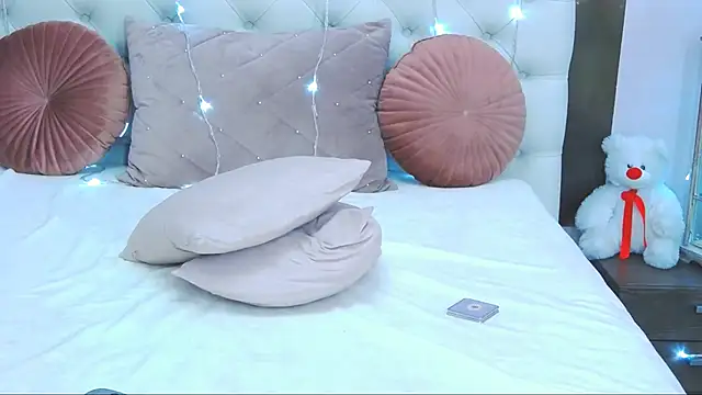 VioletUmi online show from 12.01.24