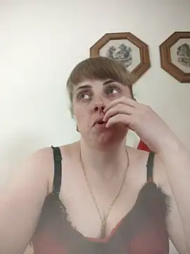 Snapshot of CoddessCrystal chatting on 05.31.26 CoddessCrystal online show from 05.31.26