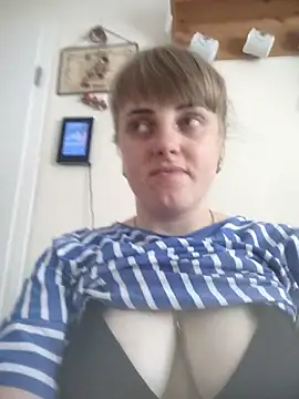 Snapshot of CoddessCrystal chatting on 06.01.26 CoddessCrystal online show from 06.01.26