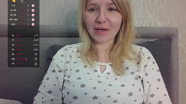 Snapshot of urbadkitty chatting on 09.30.25 urbadkitty online show from 09.30.25