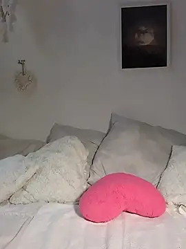 Snapshot of gymyagirlll chatting on 10.10.25 gymyagirlll online show from 10.10.25