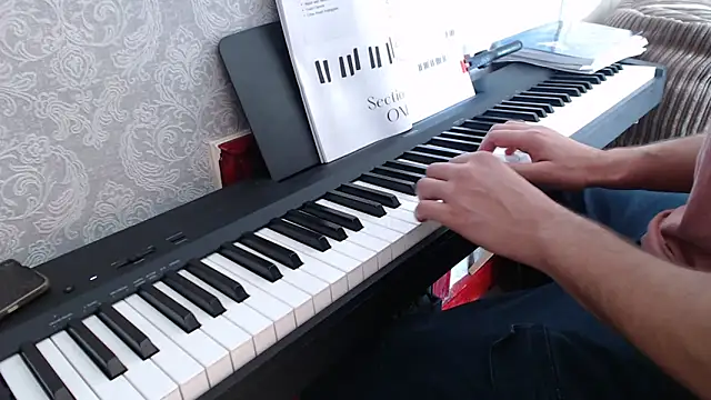 Snapshot of MrStraightDik chatting on 10.22.25 MrStraightDik online show from 10.22.25