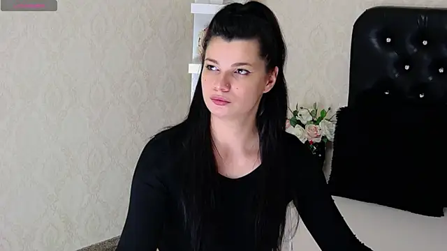 Snapshot of Allisonn223 chatting on 12.14.24 Allisonn223 online show from 12.14.24
