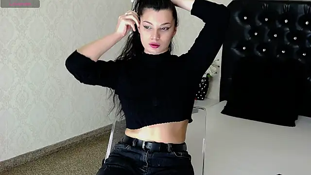 Snapshot of Allisonn223 chatting on 12.14.24 Allisonn223 online show from 12.14.24