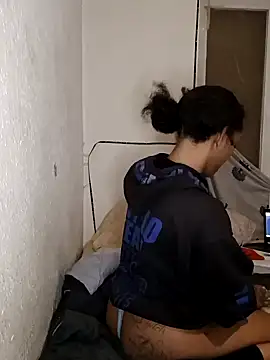 Laanegraofficial  online show from 12.29.24