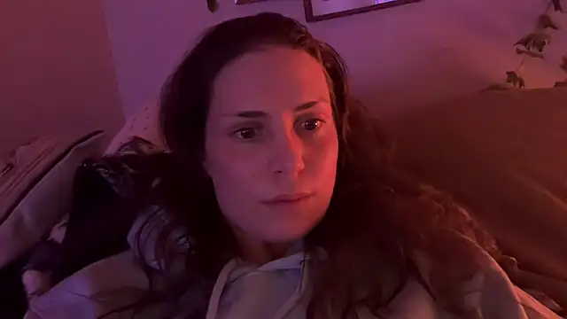 Snapshot of MissMaggie chatting on 02.04.25 MissMaggie online show from 02.04.25