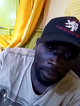 Snapshot of ClinDi chatting on 12.14.24 ClinDi online show from 12.14.24