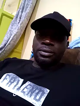 Snapshot of ClinDi chatting on 12.22.24 ClinDi online show from 12.22.24
