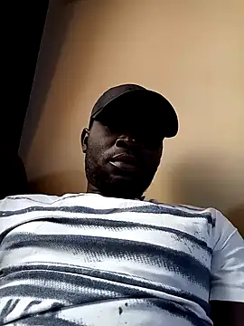 Snapshot of ClinDi chatting on 03.08.25 ClinDi online show from 03.08.25