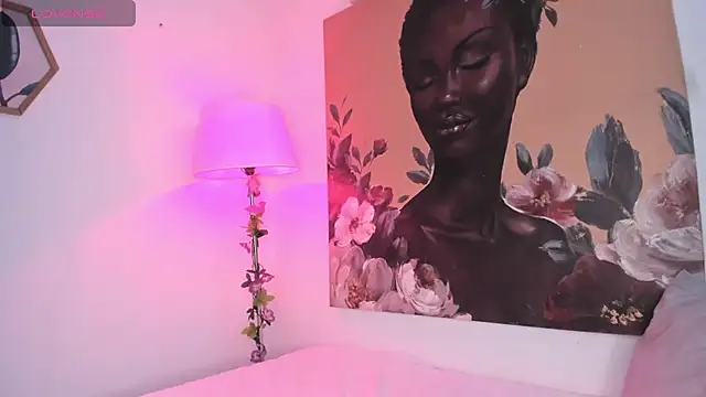 Snapshot of aleja_rythm chatting on 12.18.25 aleja rythm online show from 12.18.25