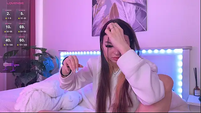 Veronica leal online show from 10.15.25