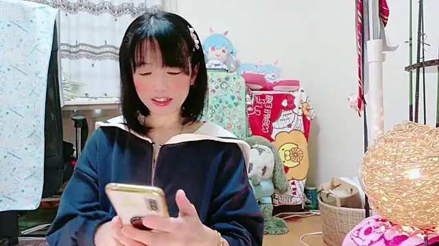 Snapshot of renapiyon8182 chatting on 02.21.25 renapiyon8182 online show from 02.21.25