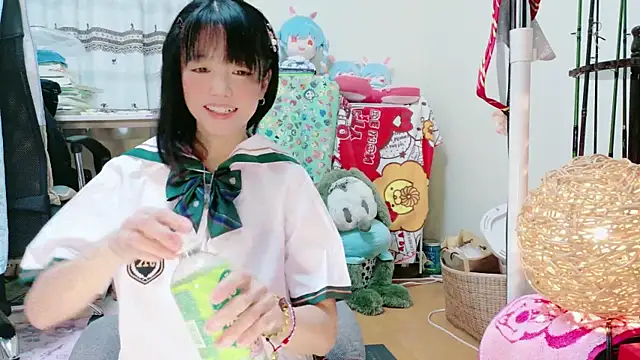 Snapshot of renapiyon8182 chatting on 02.24.25 renapiyon8182 online show from 02.24.25