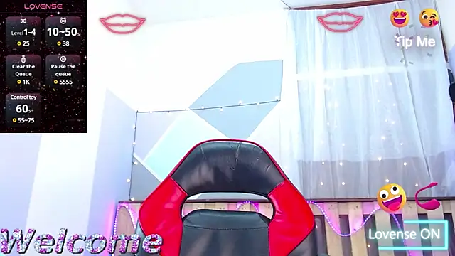 Snapshot of Lina10 chatting on 01.29.25 Lina10 online show from 01.29.25